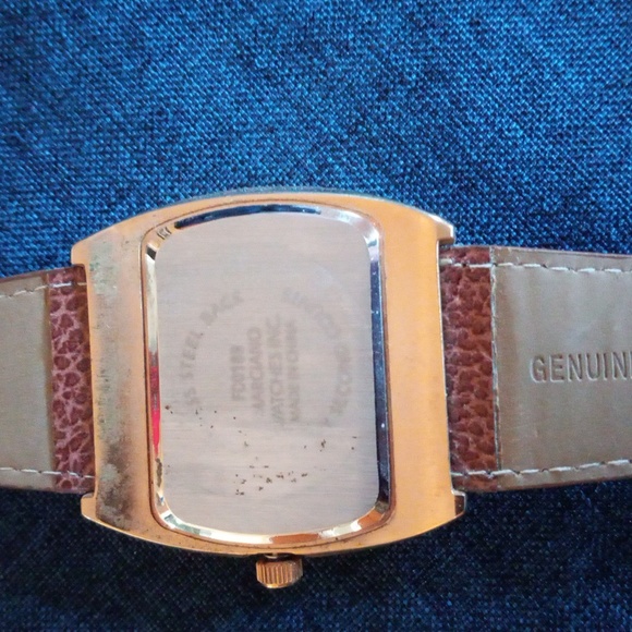 Watch - Picture 3 of 4